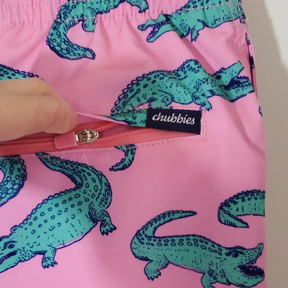Chubbies The Glades 5.5" Classic Swim Trunks Alligator Print M NWT - Picture 5 of 10